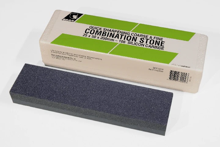 Knife Sharpening Stone - Oil Filled Combination Stone - Image 2