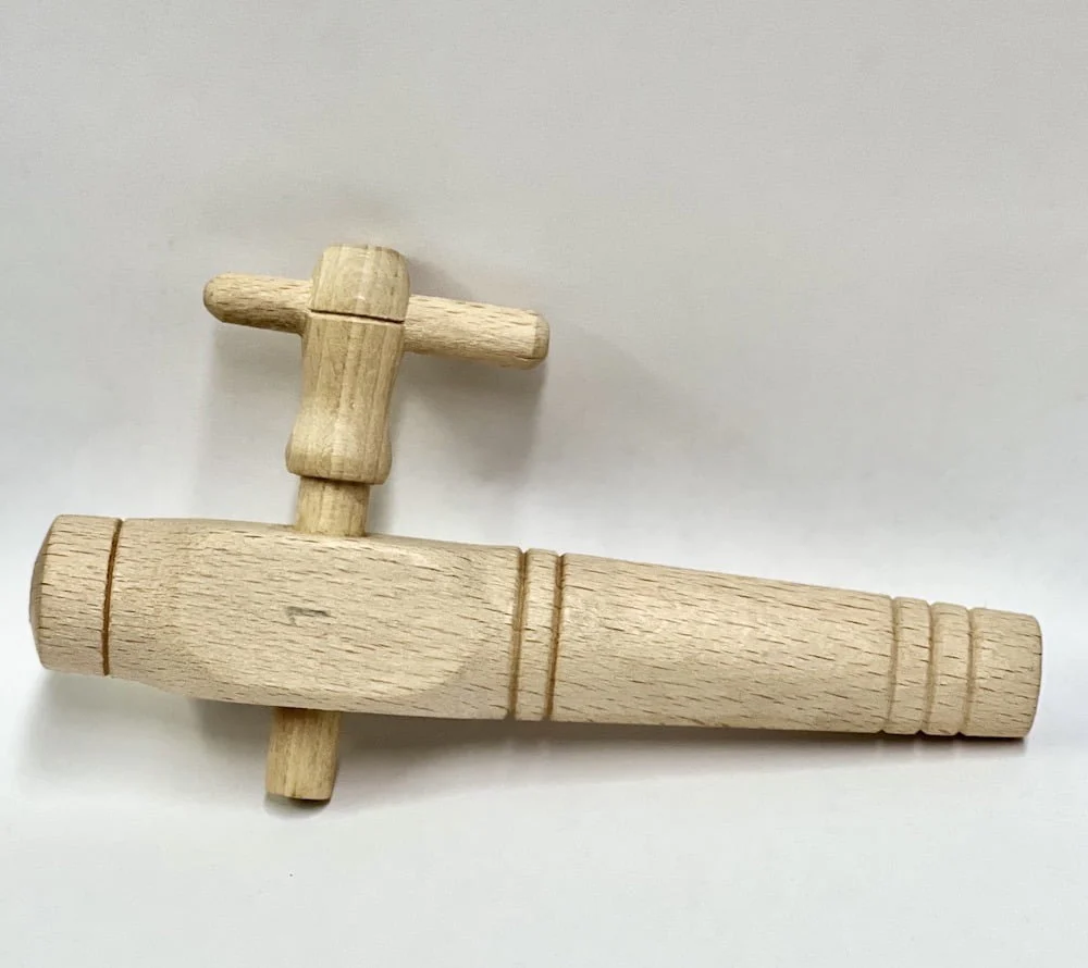 TAP# 1 (FE1) 17-26 mm Dia Wooden Taper Shaft with Cork inner 15 cm long - Use for Oak Barrels